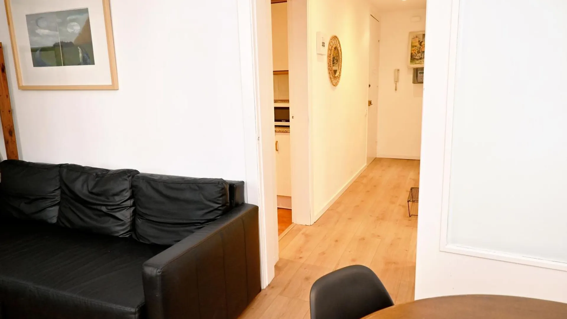 Apartment Homenfun Barcelona Paseo San Juan Spain